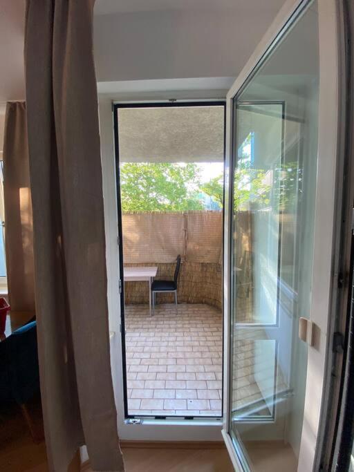 Apartment With Balcony Berlin Exterior foto
